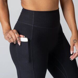 Brand New with Tags TUFF Athletics Womens Leggings w/pocket Green Patterned S